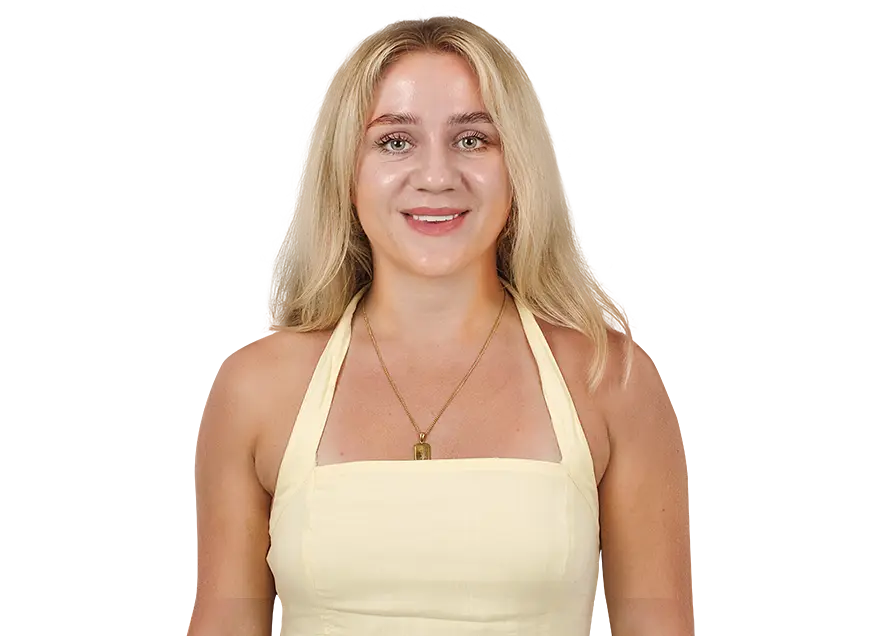 Adult patient with Teeth Whitening in Mexico